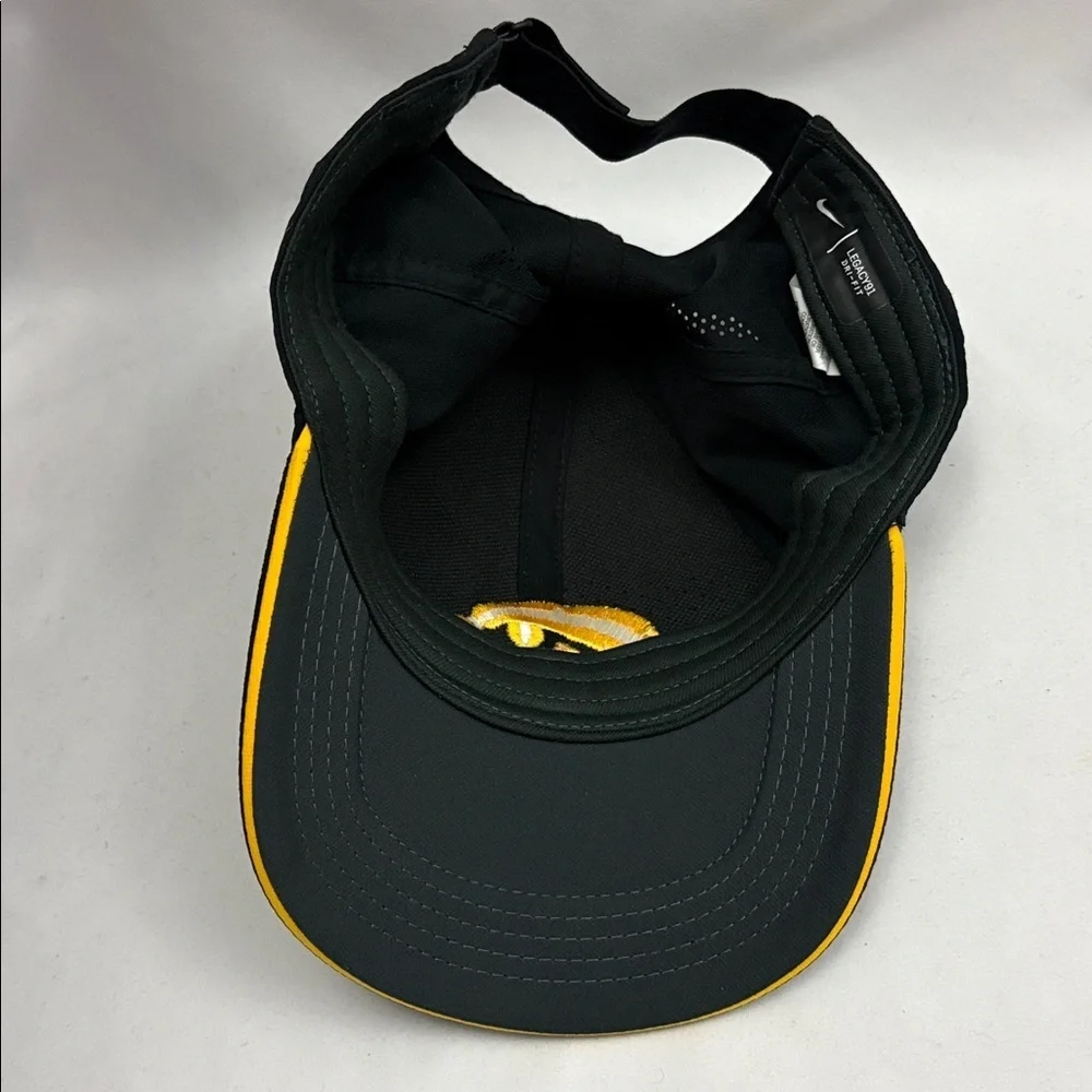 University Of Iowa Hawkeyes Youth Hat Black Nike Dri-Fit Legacy91 Cap C. Clark